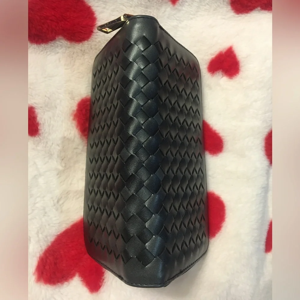 Black Long Wallet Woven Faux leather Gold hardware NEW - Picture 7 of 7
